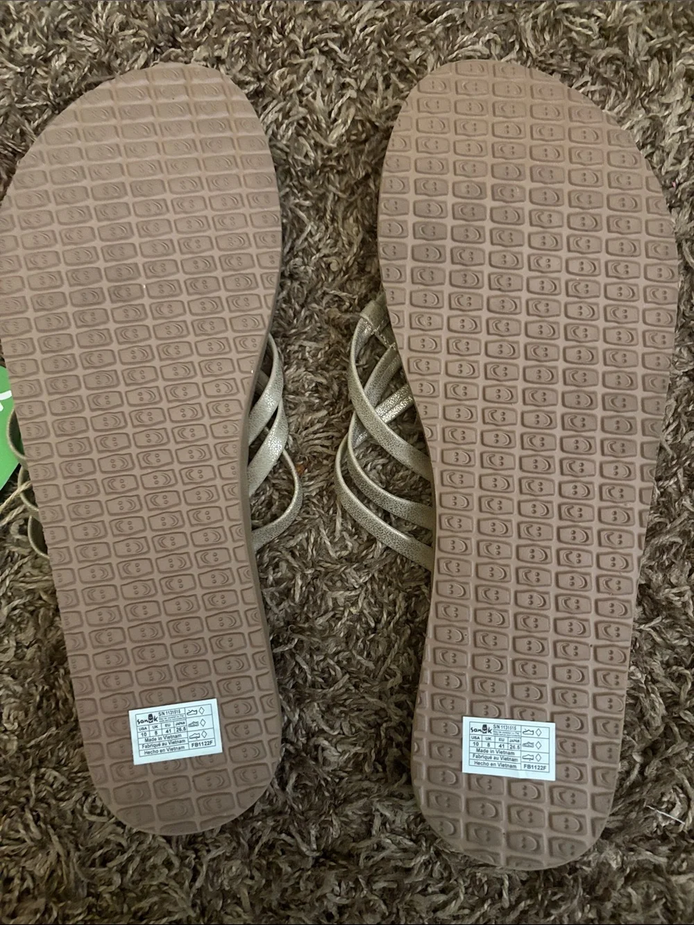 Sanuk Size 10 Women’s Metallic Gold Yoga Mat Sandals